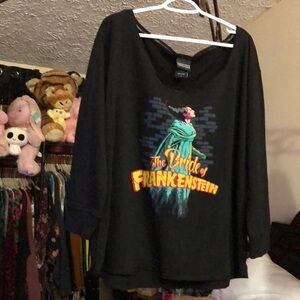 BNWOT Torrid Universal Studios Bride of Frankenstein Sweatshirt